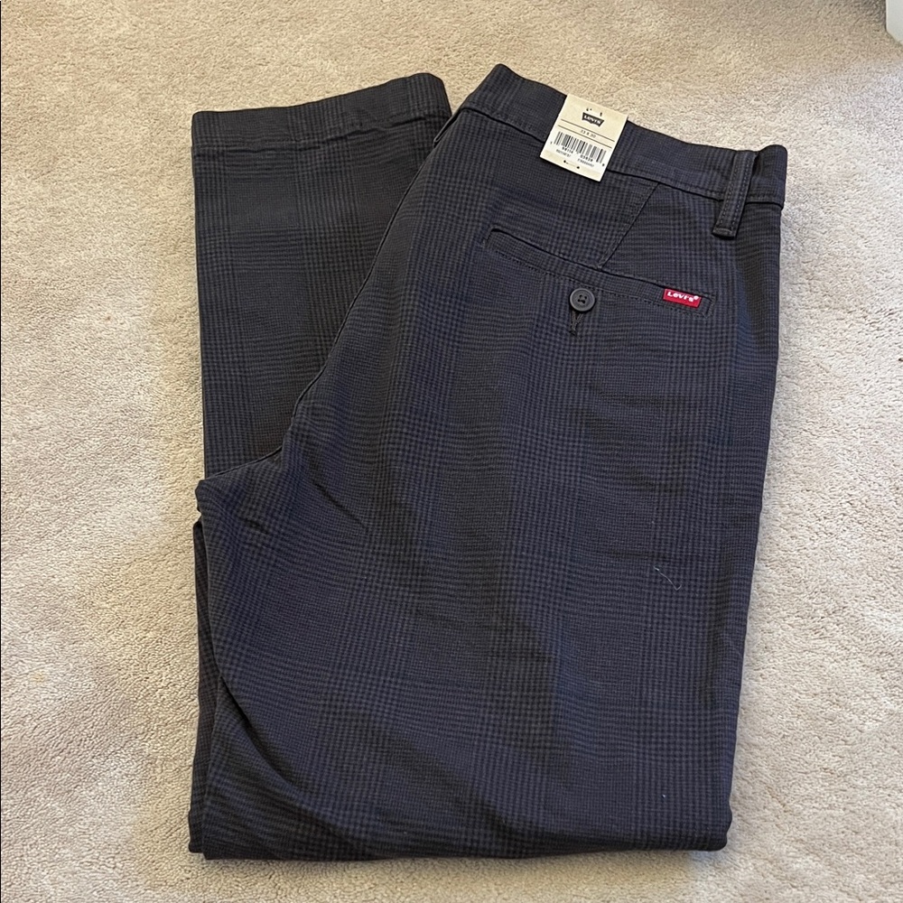 NWT LEVI Men's Dark Plaid Pants